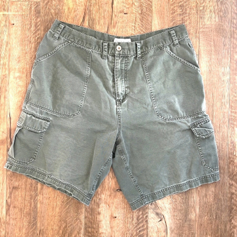 Vintage Cherokee Distressed Olive Green Cargo Utility Shorts